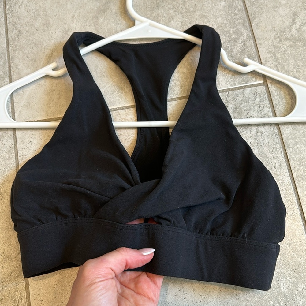 lululemon align bra with keyhole detail, size 6, black